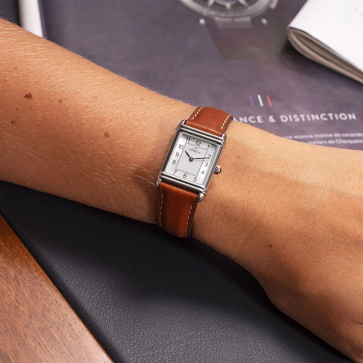 Montre Art Déco acier et cuir