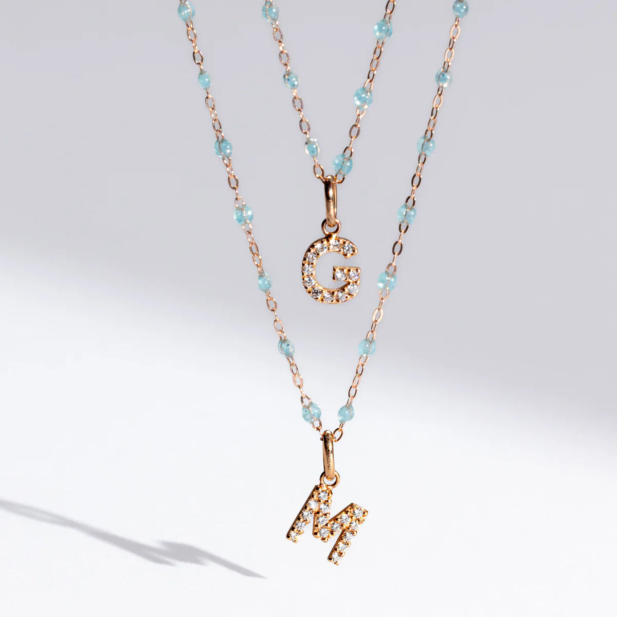 Pendentif Lucky Letter M or jaune et diamants
