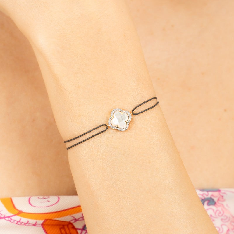 Bracelet Victoria cordon gris nacre blanche or jaune et diamants